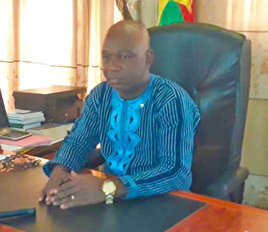 Le président du conseil encourage l’association » Main tendue pour les démunis »